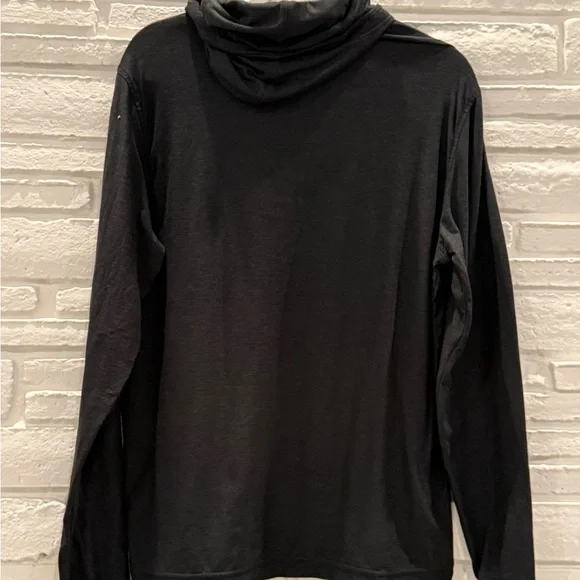 NEW Vuori Dream knit Black Long Sleeve with Hood - Medium - Picture 3 of 3